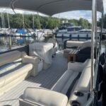 Ponton Boot, Partyfloss “Wanda” / Führerscheinfrei / 15 PS / max. 8 Pers.
